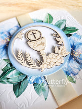 Load image into Gallery viewer, First Communion Invitation #23 with child&#39;s name engraved
