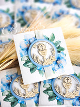 Load image into Gallery viewer, First Communion Invitation #23 with child's name engraved
